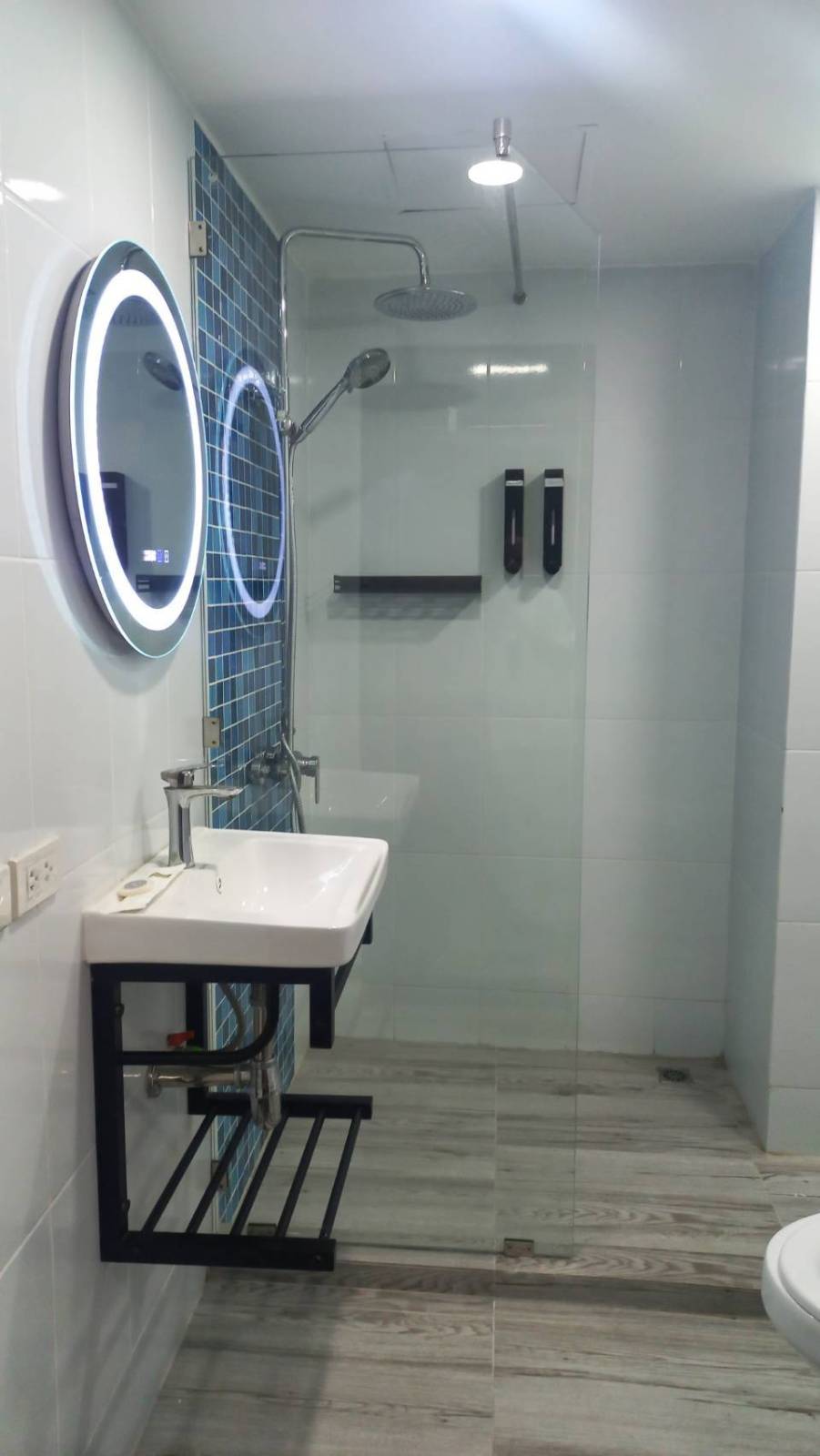 The shower room.